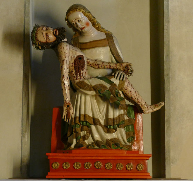 Pieta im Dom zu Fritzlar (geschaffen um 1360, restauriert 1998)